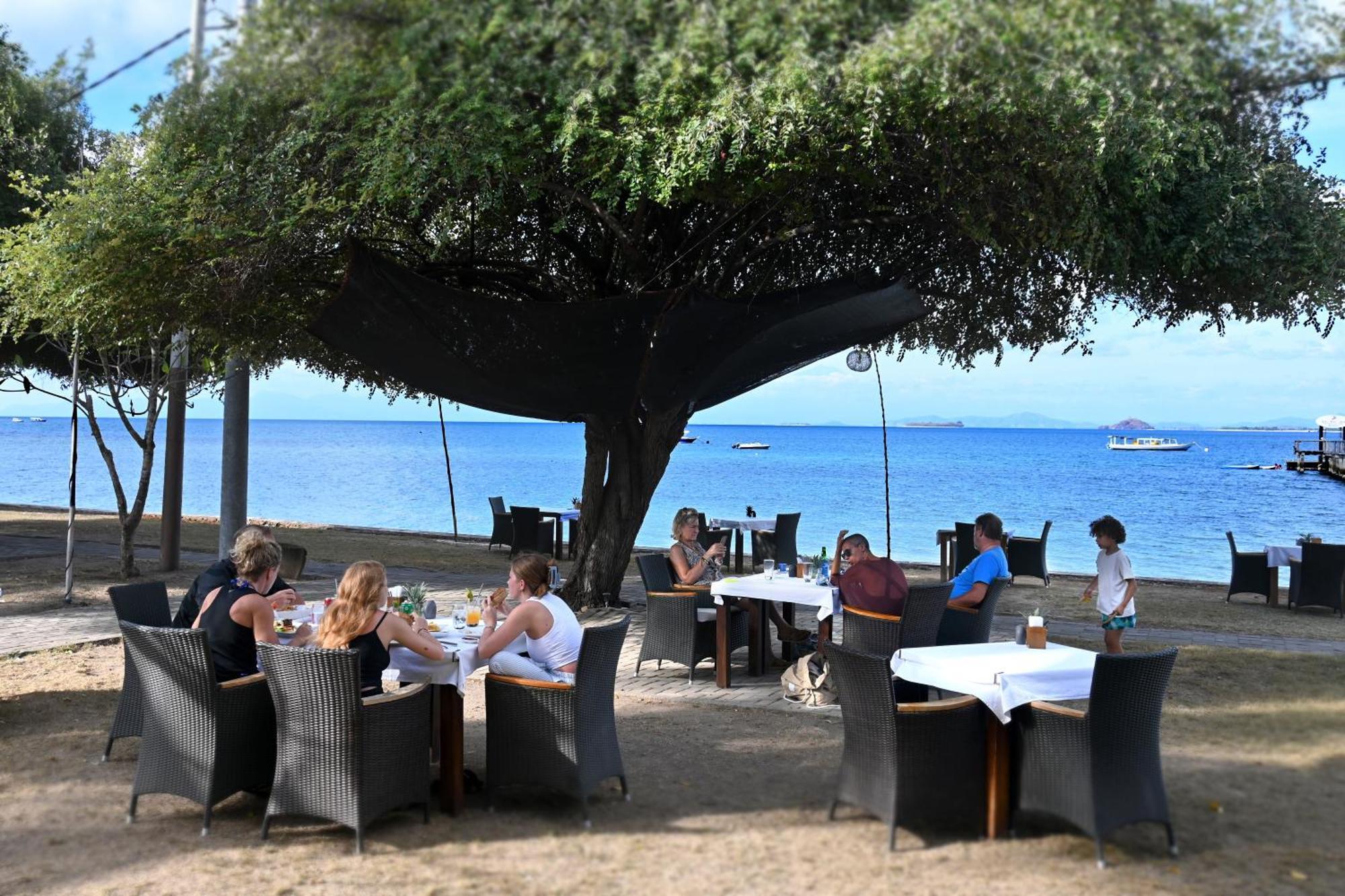 Kokomo Resort Gili Gede Extérieur photo